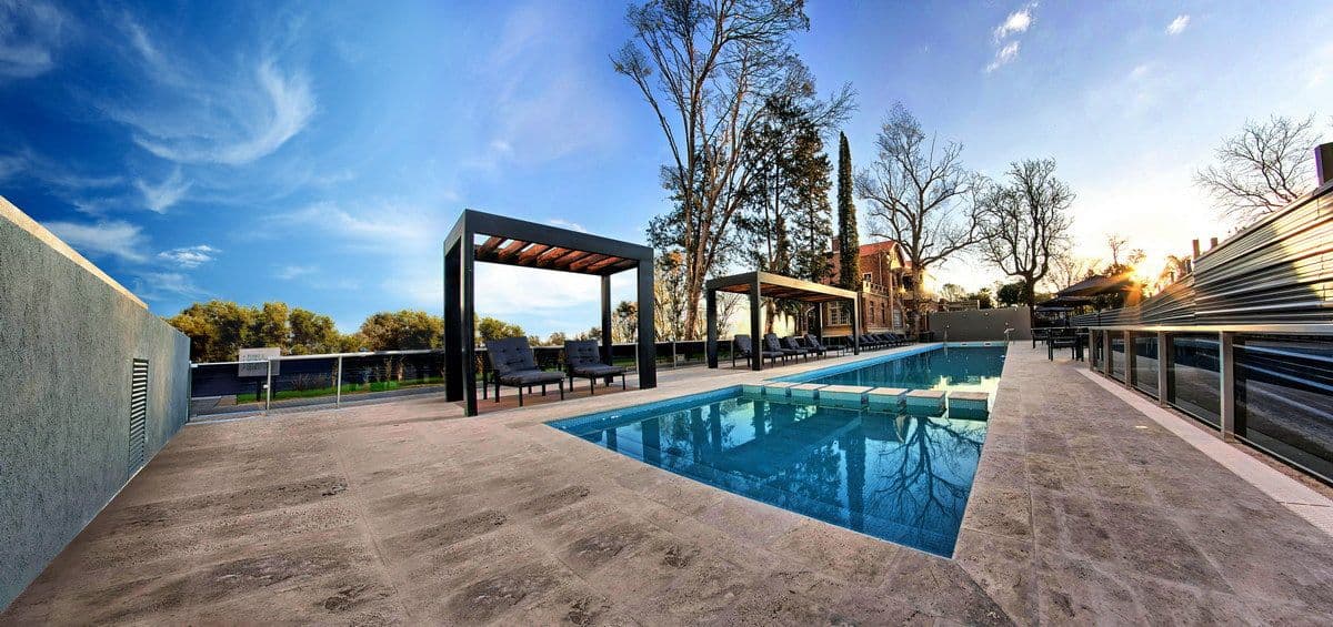Opera Luxury Condominium - opera luxury condominium gallery2 99679d04 95747 pileta panoramica edit